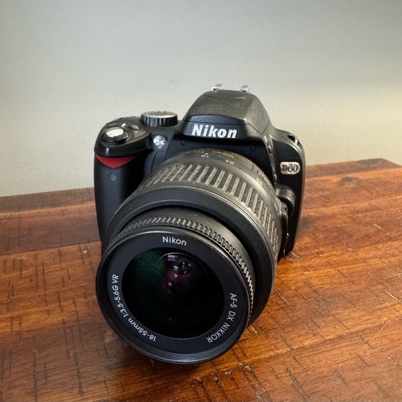 Nikon D60 DSLR Camera with 18-55mm Nikkor Zoom Lens